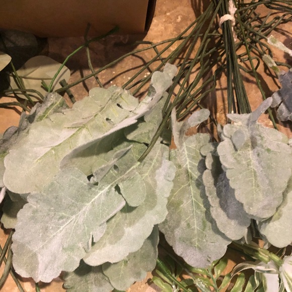 Ling’s Moment Various Greenery - Picture 4 of 9